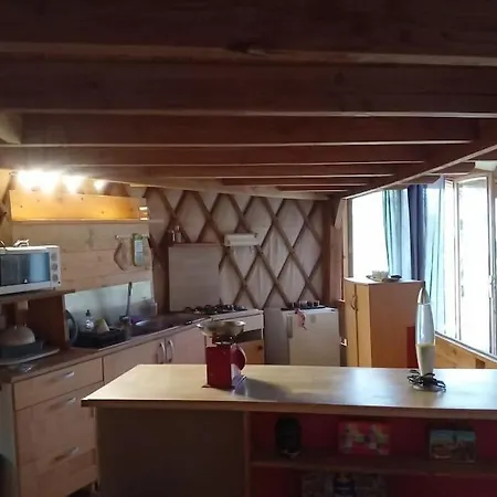 Charmante Yourte Contemporaine *